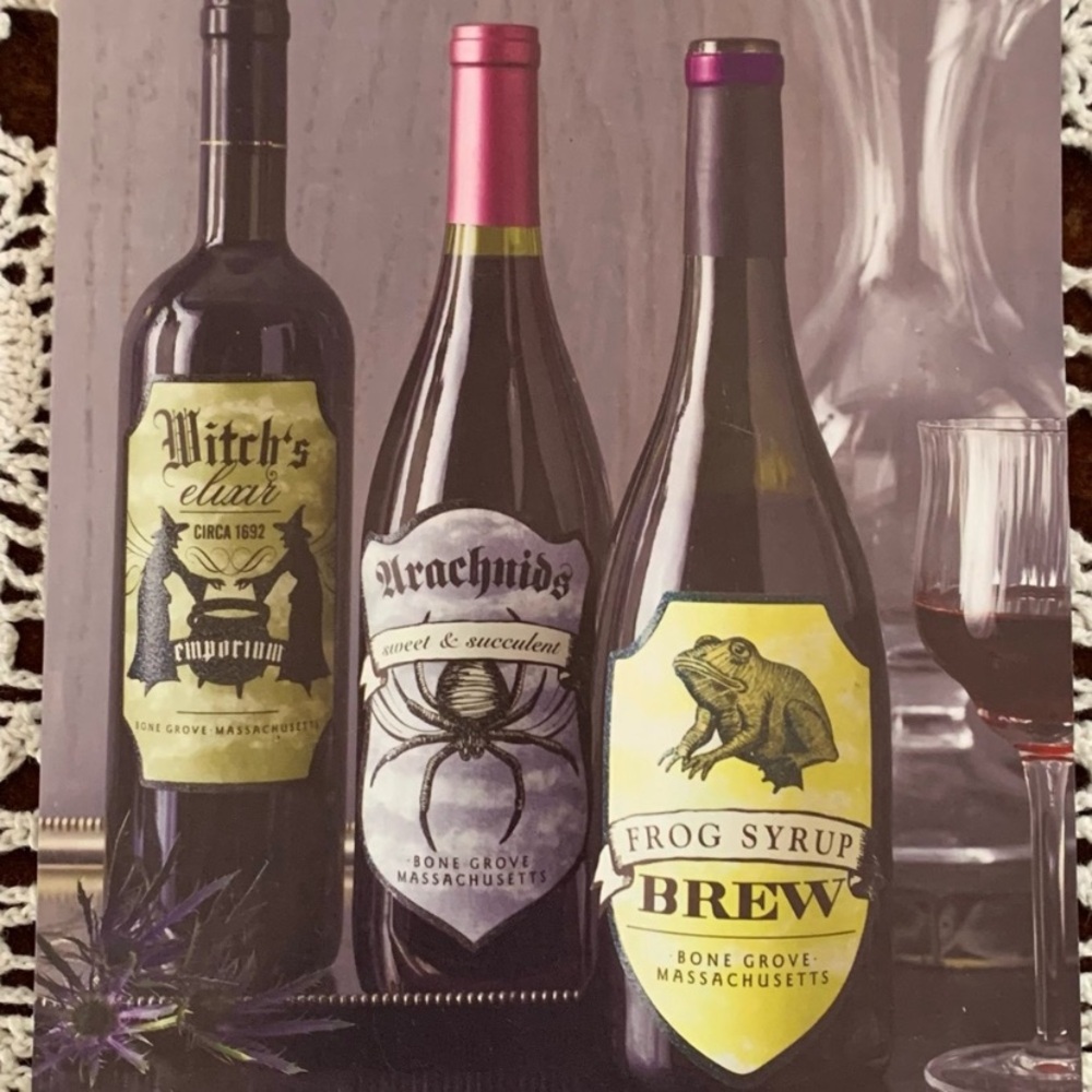 Halloween beverage labels (2 packages) and beaded spider coasters - Picture 3 of 11